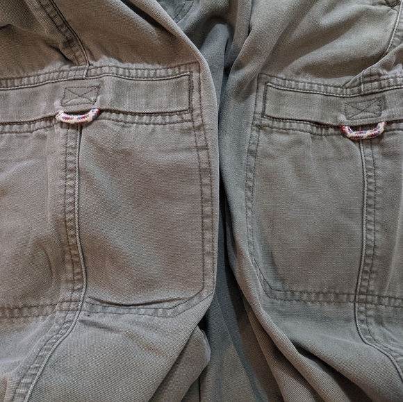 LL Bean Mens Pants 40x30 Green Cotton Comfort Waist Straight Flat Front - Picture 3 of 4